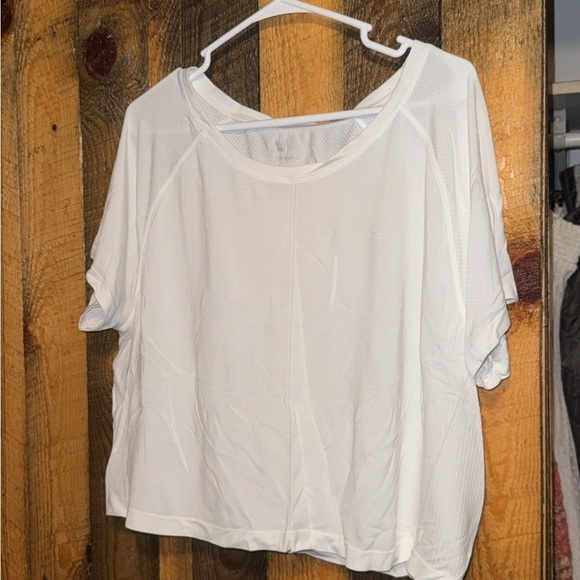all in motion Tops - All in motion boxy crop
